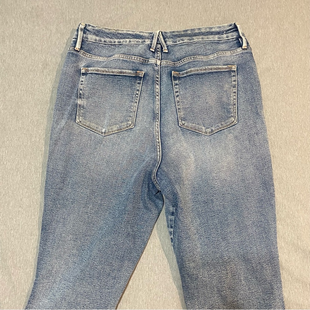 Good American Good Curve Straight Fray Hem Jeans Size 16 Medium Blue High Rise - Picture 6 of 14